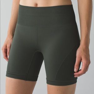 Lululemon 6” Sculpt Short